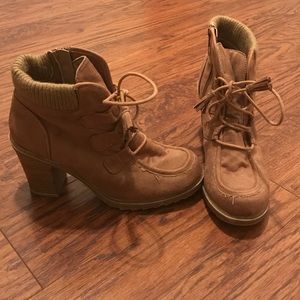 fall booties, heels! 😍