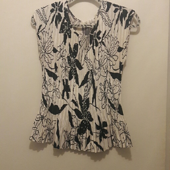 Mini pleat short sleeve 100 polyester
