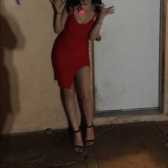 Red Bodycon Bandage Dress - Picture 2 of 6