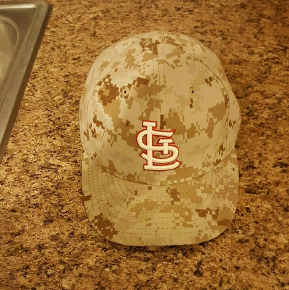 HTF  St Louis Cardinals Camo fitted hat