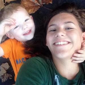 Meet your Posher, Dena