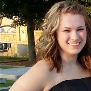 Meet your Posher, Caitlin