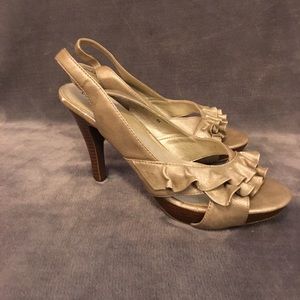 Gold Heels by Xhiliration Gold Heels by Xhiliration