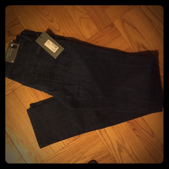 7 for all mankind - size 26. Roxanne