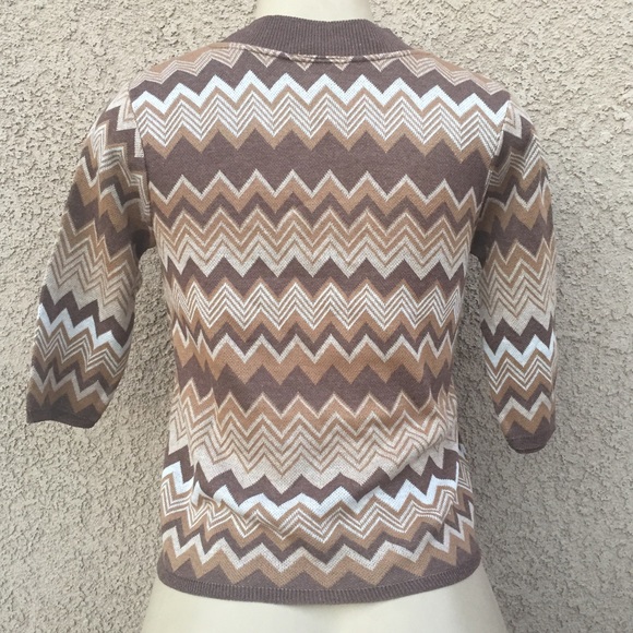🆑sale 🆑 Aztec print sweater - Picture 2 of 2