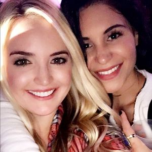 Meet your Posher, Candice