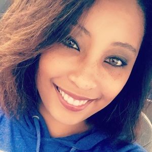 Meet your Posher, Briana