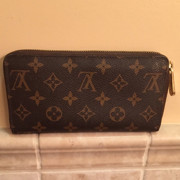 LV Louis Vuitton zippy zipper wallet
