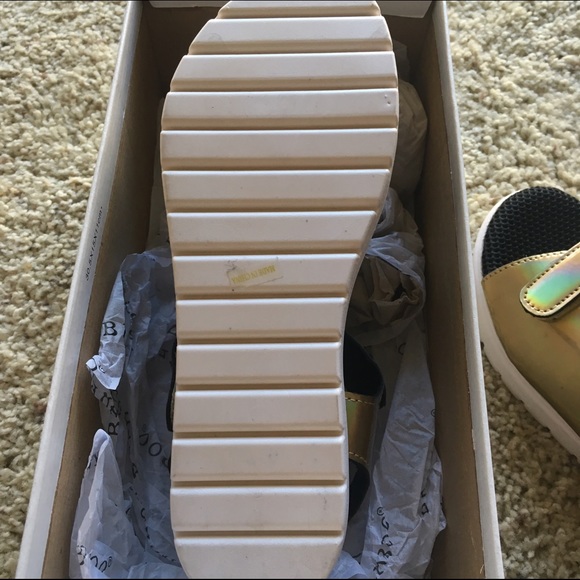Last // Holographic Sandal - Picture 3 of 3