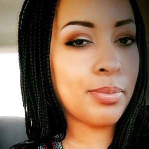 Meet your Posher, Kineshia