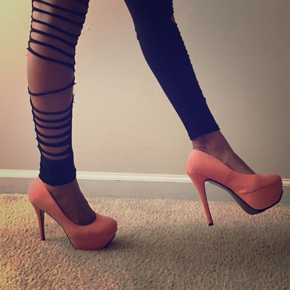 Peach Pumps