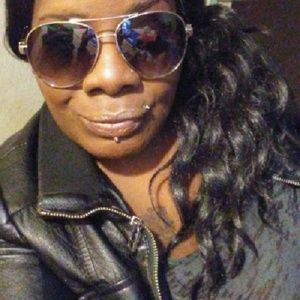 Meet your Posher, Elisaia