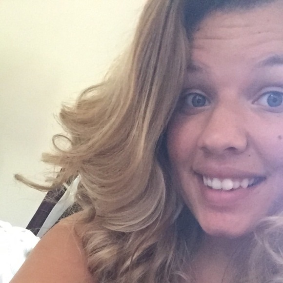 Meet your Posher, Amanda - Picture 1 of 1