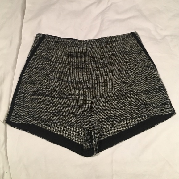 H&M tweed hot shorts size 4 black and white