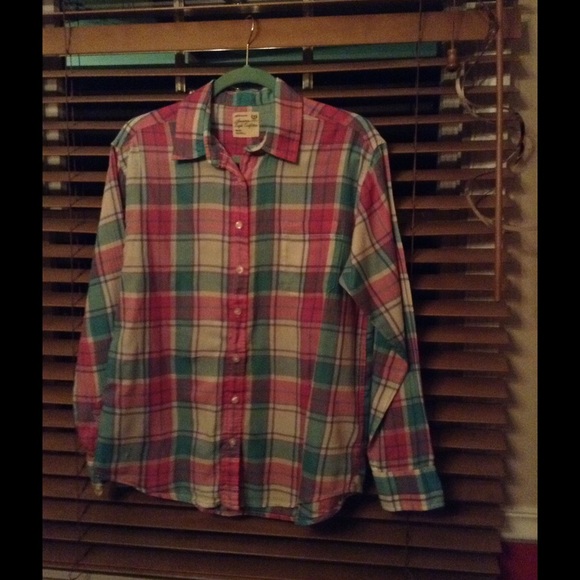 American Eagle plaid shirt 10% off until midnight!