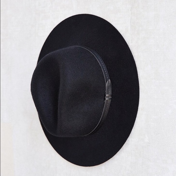 **Host pick fall fave UO felt belted hat** - Picture 3 of 3