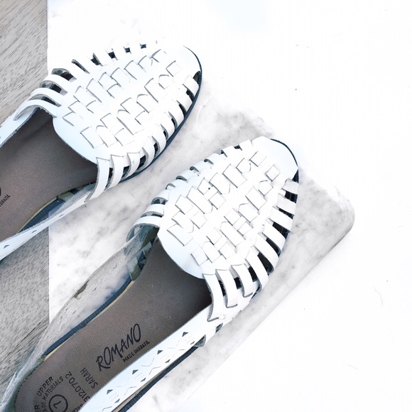 Vintage Shoes - Vintage white leather sandals Vintage Shoes - Vintage white leather sandals