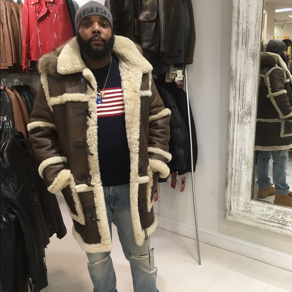 Meet your Posher, Dennis