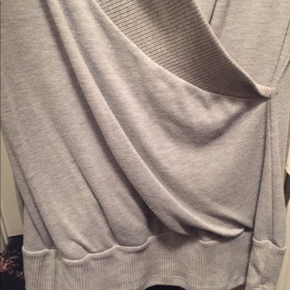 Top - Picture 2 of 3