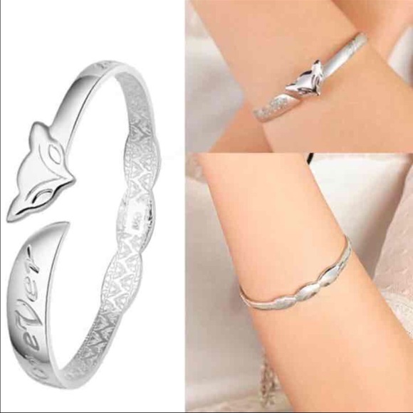 Charm Bracelets bangle