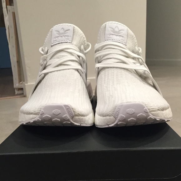le adidas nmd mai indossato di nuovo in scatola poshmark rt le adidas nmd mai indossato di nuovo in scatola poshmark rt