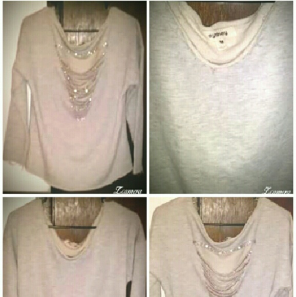 Scoop neck Bling Back Sweater