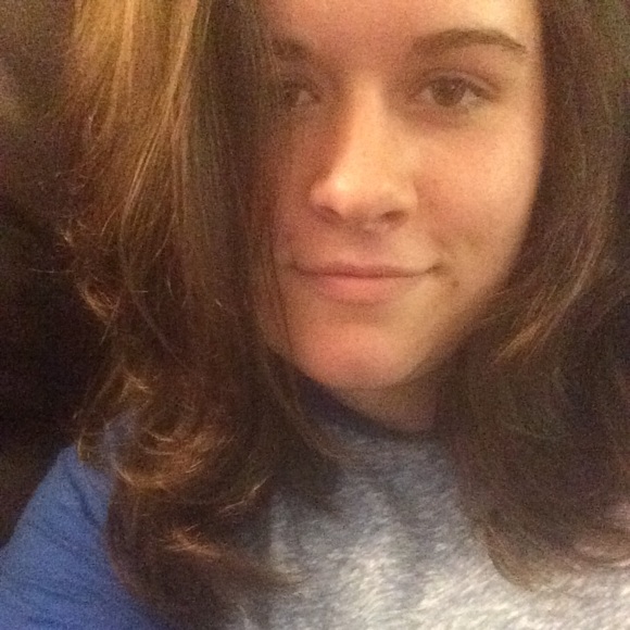 Meet your Posher, Laina