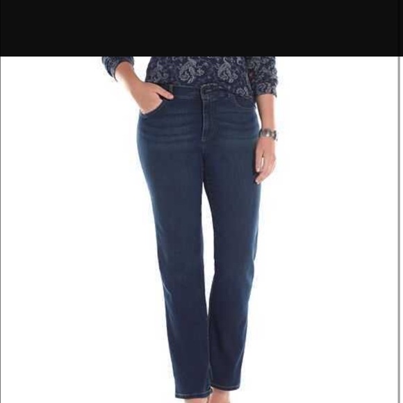 Closet closing! NWOT Apt 9 straight leg jeans