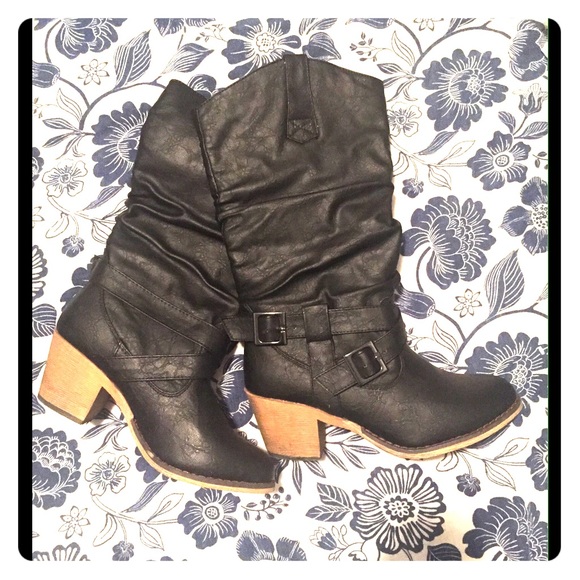 Black slouch double buckle cowboy boots never worn