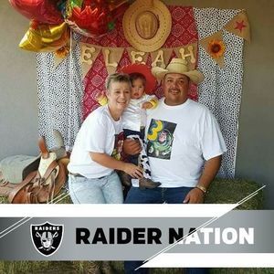 Meet your Posher, Iris