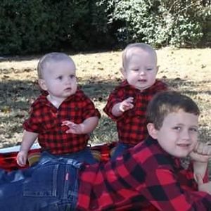 Meet your Posher, Lora