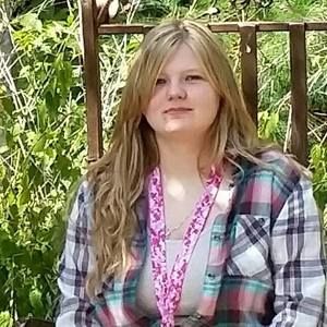 Meet your Posher, Carissa