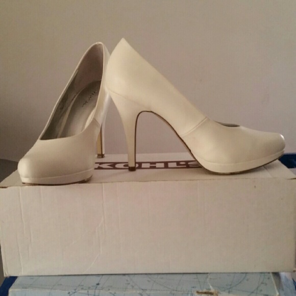 Shoes - Picture 4 of 4