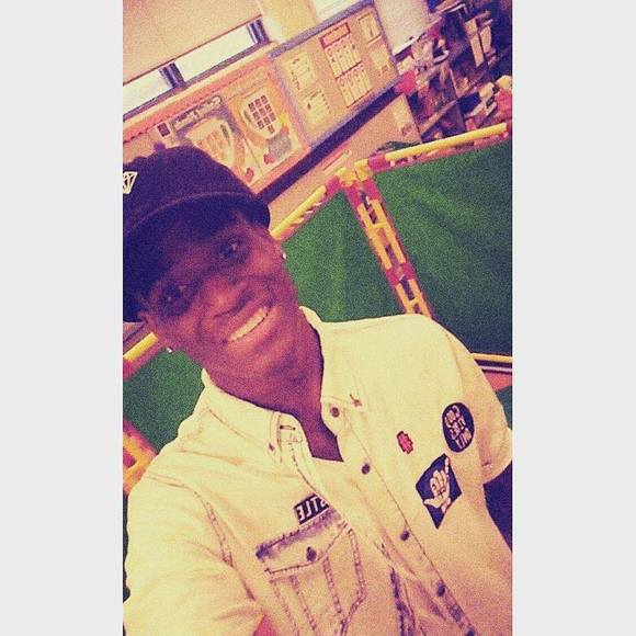 Meet your Posher, Justin - Picture 1 of 1