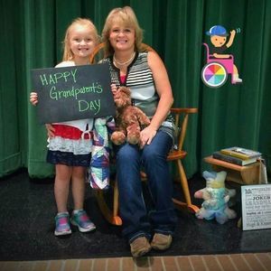 Meet your Posher, Lorie