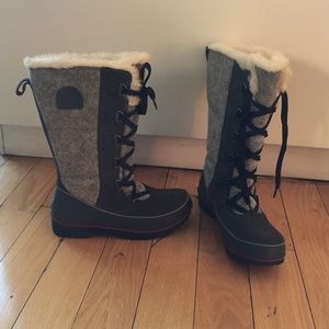 Brand new Sorel Tivoli High II winter boots