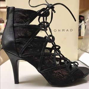 Black, peep toe Lauren Conrad