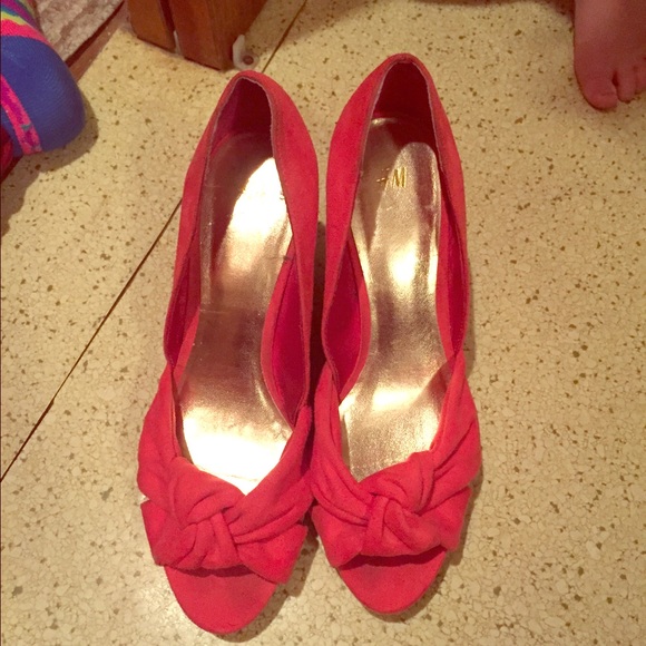 H&M coral wedge heels.