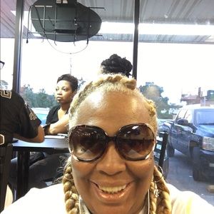 Meet your Posher, Karen