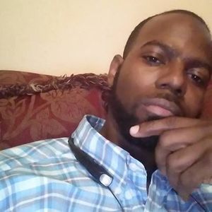 Meet your Posher, Dennis