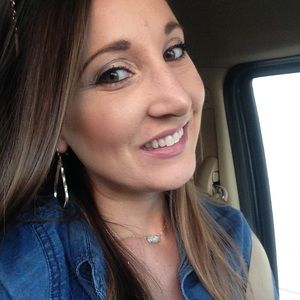 Meet your Posher, Angeline