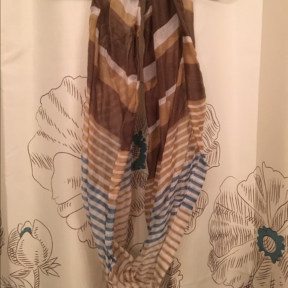 Infinity scarf - Picture 2 of 2
