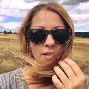 Meet your Posher, Liza