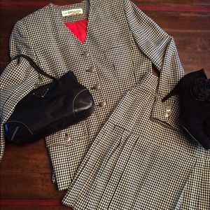 Liz Claiborne Suit, Jacket & Skirt, size 8