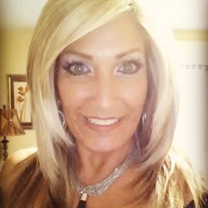 Meet your Posher, Elisa