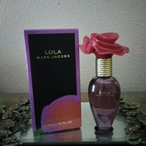 Marc Jacobs Lola perfume