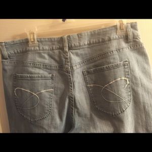 Chico light washed jeans. Excellent used condition