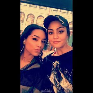 Meet your Posher, Olivia