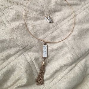 White marble tight necklace
