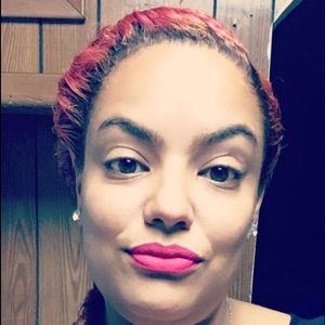 Meet your Posher, Stefanie